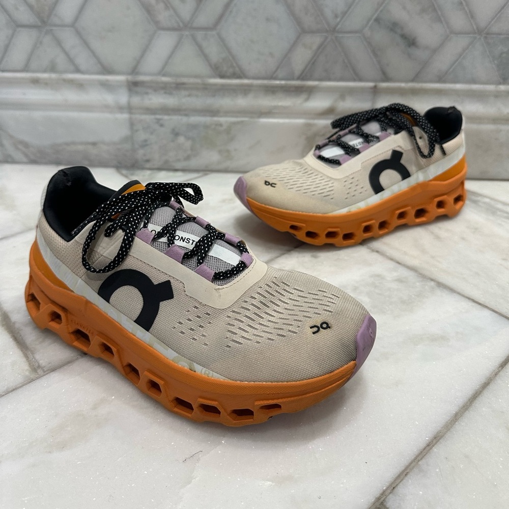 Size 9 Women’s On Cloudmonster Sneakers